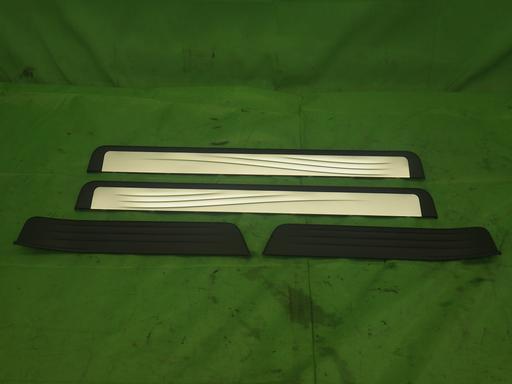 556053001　　クリックすると、もっと大きい画像を表示