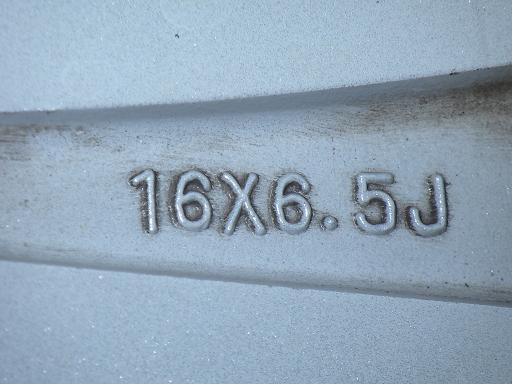 565613001　　クリックすると、もっと大きい画像を表示