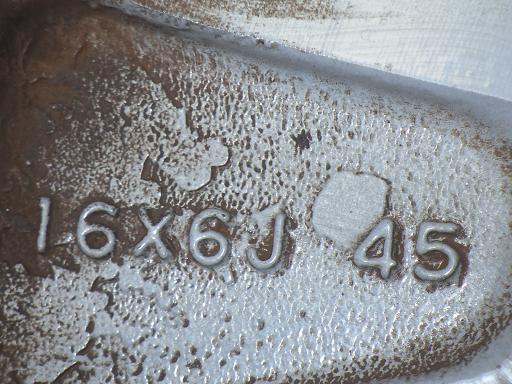 565857001　　クリックすると、もっと大きい画像を表示