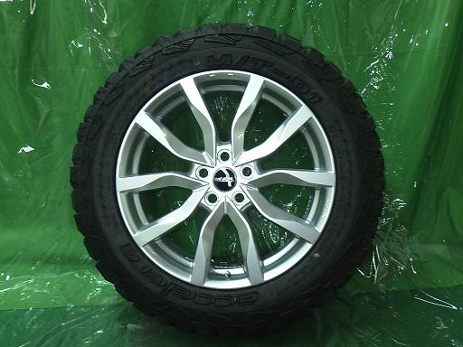 556573001　　クリックすると、もっと大きい画像を表示