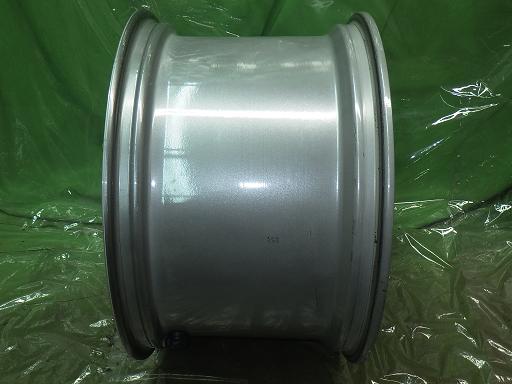 565196001　　クリックすると、もっと大きい画像を表示