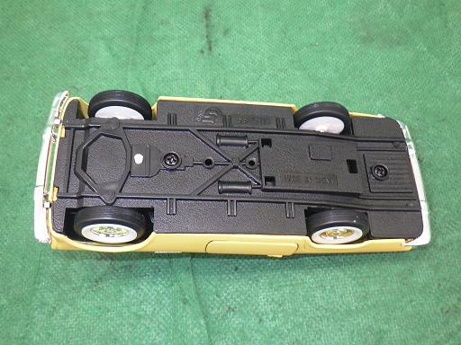 510318015　　クリックすると、もっと大きい画像を表示