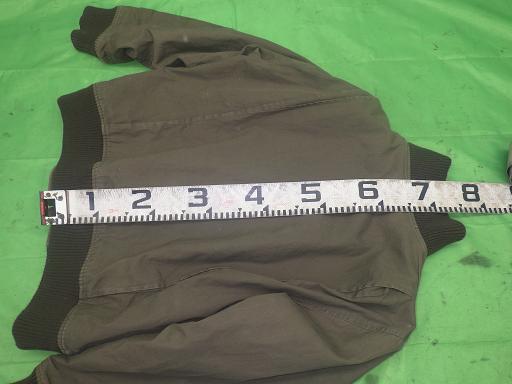 555852001　　クリックすると、もっと大きい画像を表示