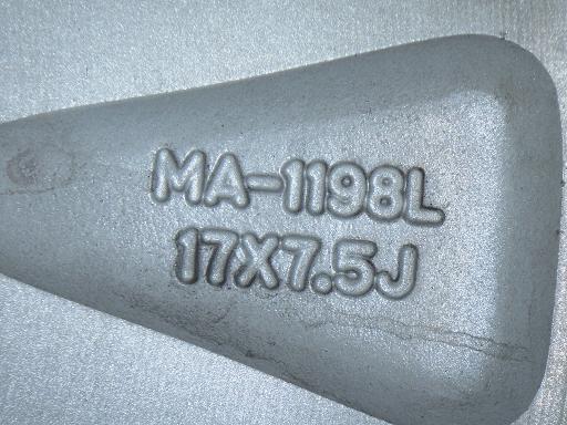 565757001　　クリックすると、もっと大きい画像を表示