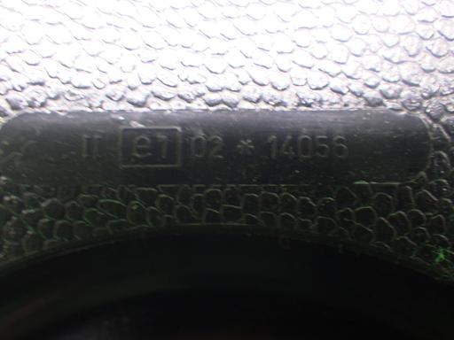 555647027　　クリックすると、もっと大きい画像を表示