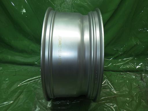 560835001　　クリックすると、もっと大きい画像を表示