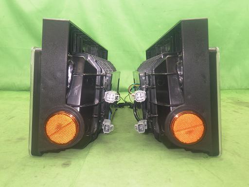 564704001　　クリックすると、もっと大きい画像を表示