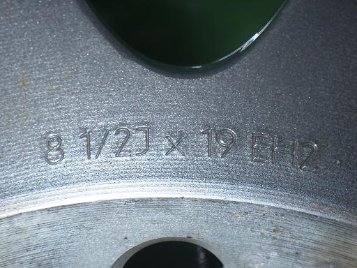 565481004　　クリックすると、もっと大きい画像を表示