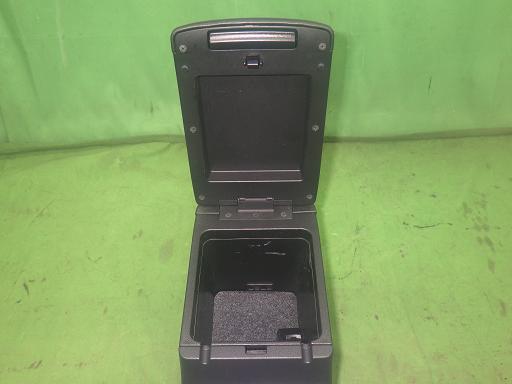 565919001　　クリックすると、もっと大きい画像を表示