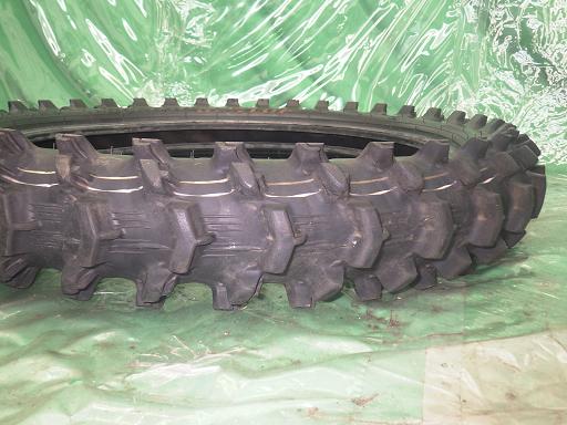 553814027　　クリックすると、もっと大きい画像を表示