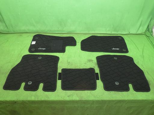 565258008　　クリックすると、もっと大きい画像を表示