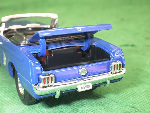 510318016　　クリックすると、もっと大きい画像を表示