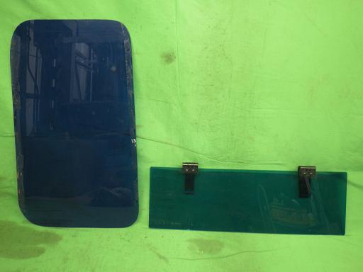 561755001　　クリックすると、もっと大きい画像を表示