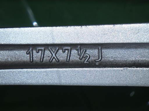 561134001　　クリックすると、もっと大きい画像を表示