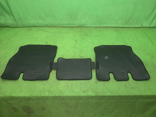 565258008　　クリックすると、もっと大きい画像を表示