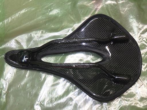 561821004　　クリックすると、もっと大きい画像を表示