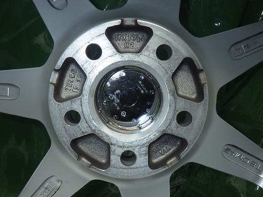 563577001　　クリックすると、もっと大きい画像を表示