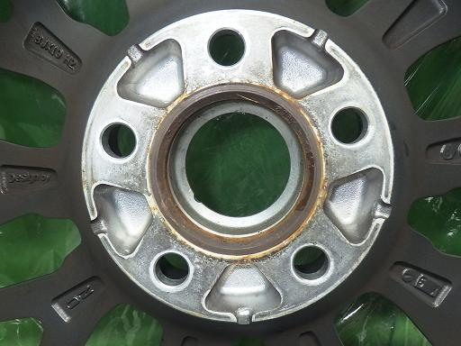 563732001　　クリックすると、もっと大きい画像を表示