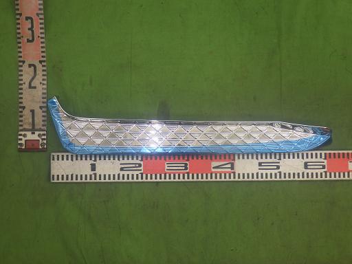 565216008　　クリックすると、もっと大きい画像を表示