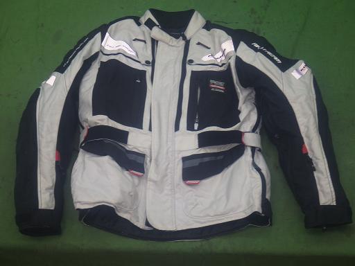 565903002　　クリックすると、もっと大きい画像を表示