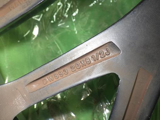 562160001　　クリックすると、もっと大きい画像を表示