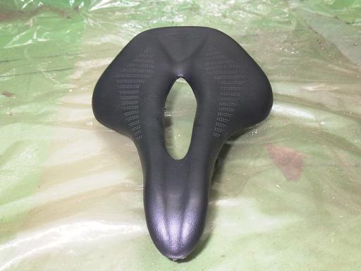 561821004　　クリックすると、もっと大きい画像を表示