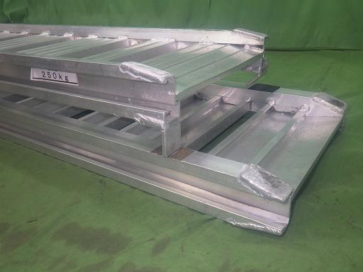 566096001　　クリックすると、もっと大きい画像を表示